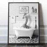 Giraffe in the Bathtub – Motifs and Prints