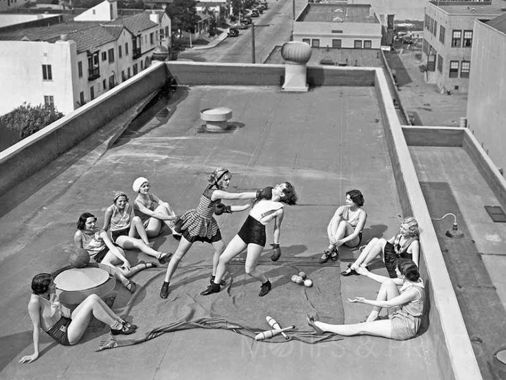 Women Boxing Roof